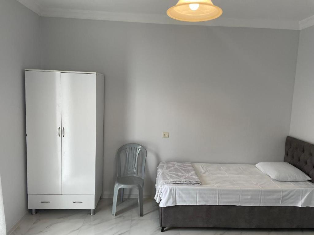 Twins Hotel โกนิโอ ภายนอก รูปภาพ
