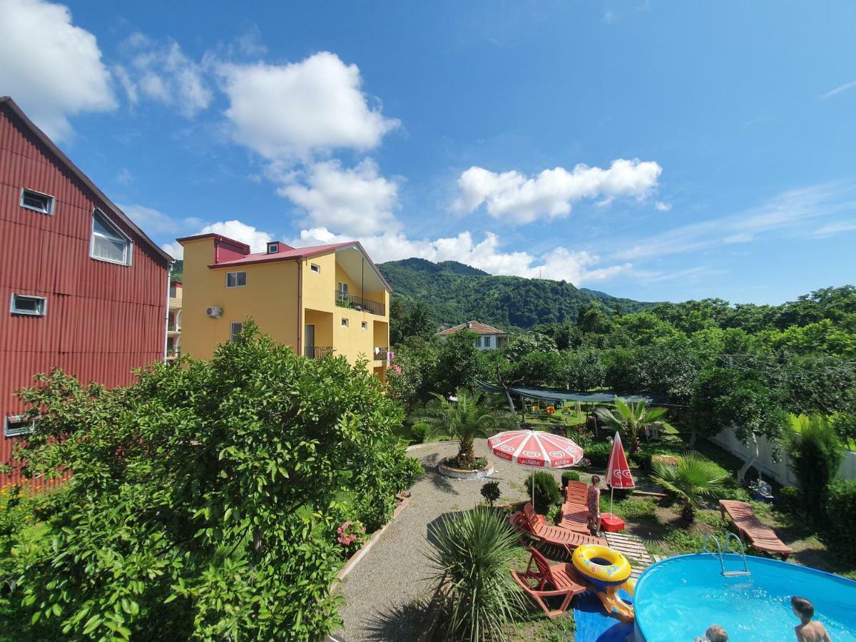 Twins Hotel โกนิโอ ภายนอก รูปภาพ